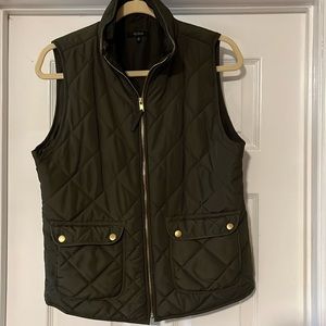 Quinn Size M Army Green Vest